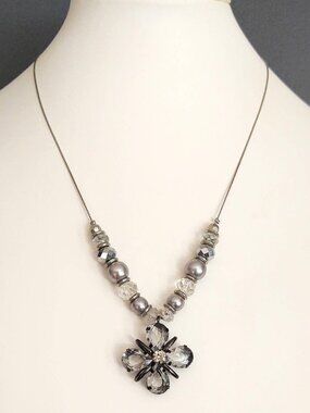 Gray faux pearl & clear beaded necklace with bead flower pendant